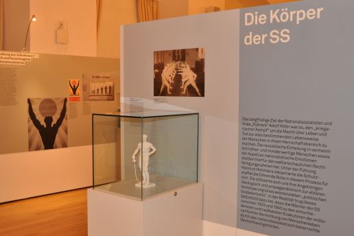 „Die Körper der SS – Ideologie, Propaganda und Gewalt“